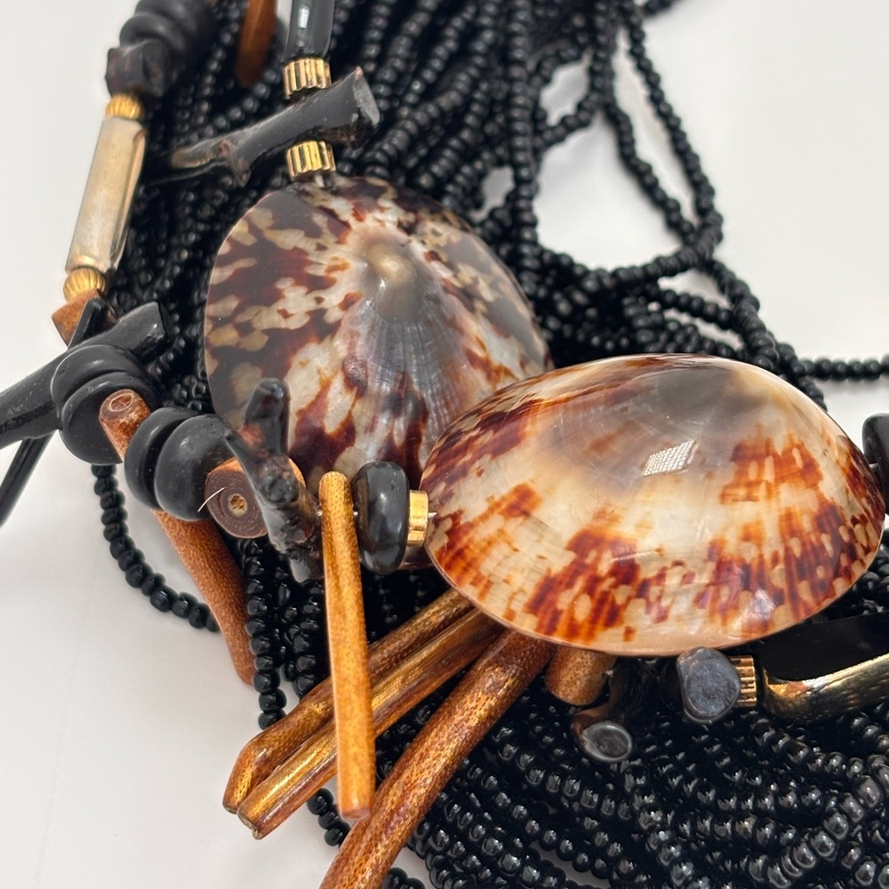 Stunning MONIES Style Statement Beaded Shell Necklace - Picture 8 of 13
